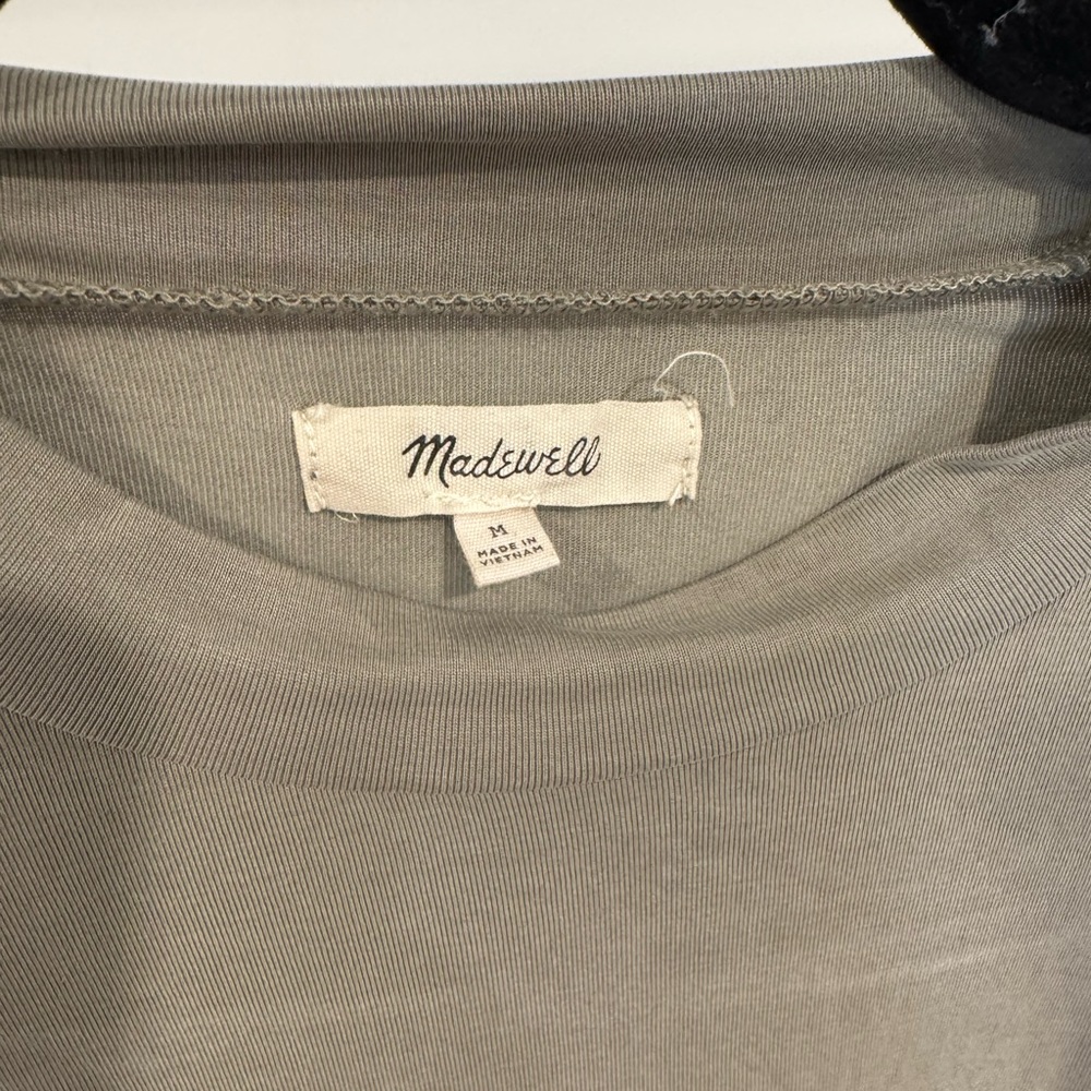 Madewell  khaki army green Women's long sleeve slinky  Top